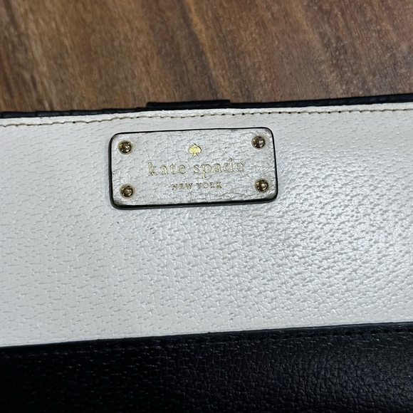 Kate Spade Two-Tone Black and Cream Wallet - Picture 2 of 7